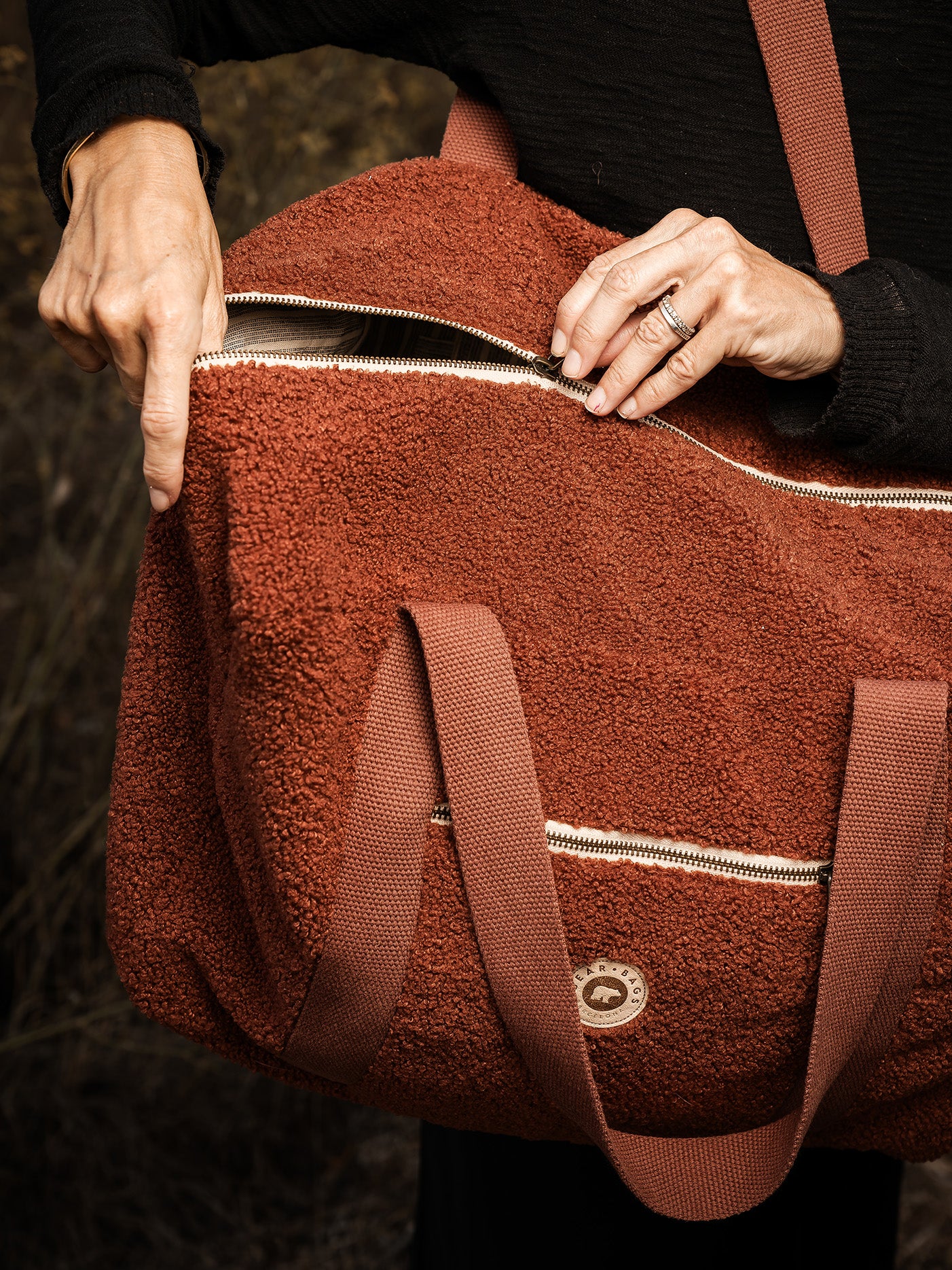 TRAVEL BAG SHERPA RED